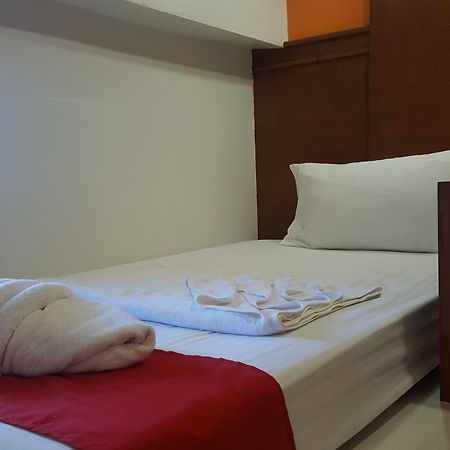 First&Frang Hotel-SHA Extra Plus Thong Sala Exterior foto
