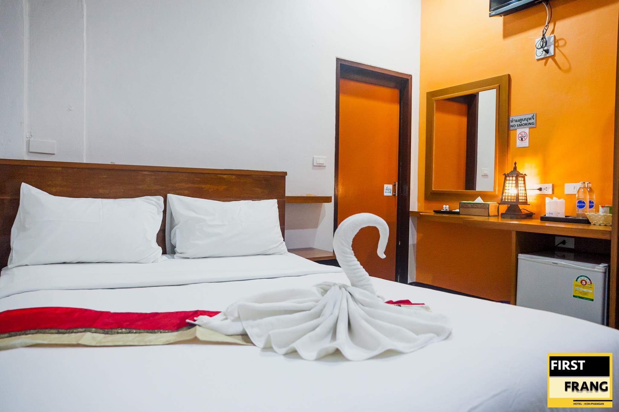 First&Frang Hotel-SHA Extra Plus Thong Sala Exterior foto