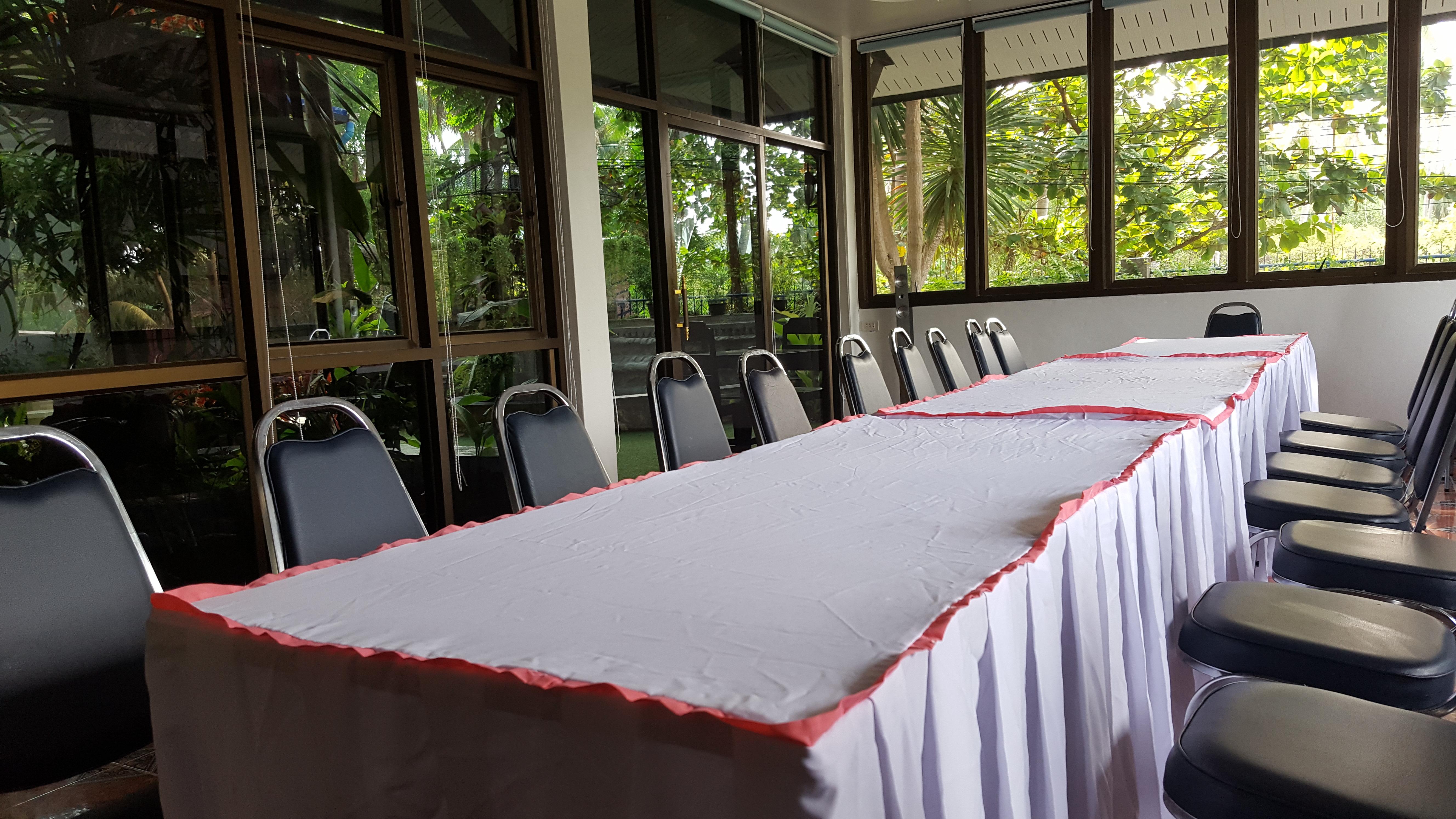 First&Frang Hotel-SHA Extra Plus Thong Sala Exterior foto