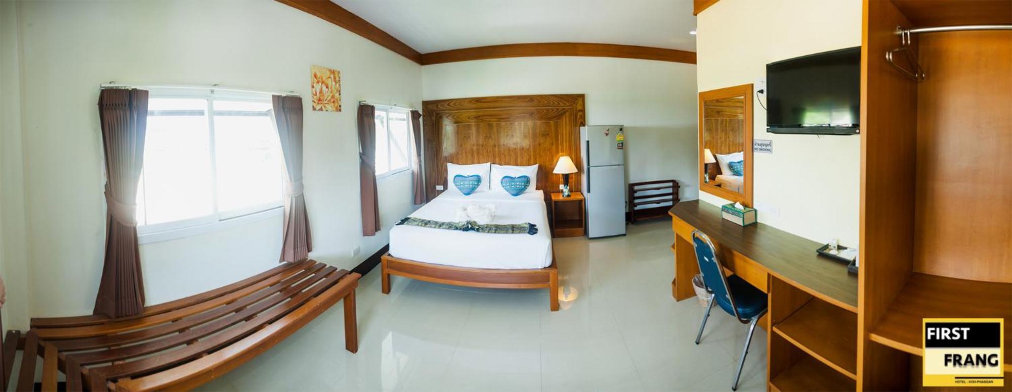 First&Frang Hotel-SHA Extra Plus Thong Sala Exterior foto