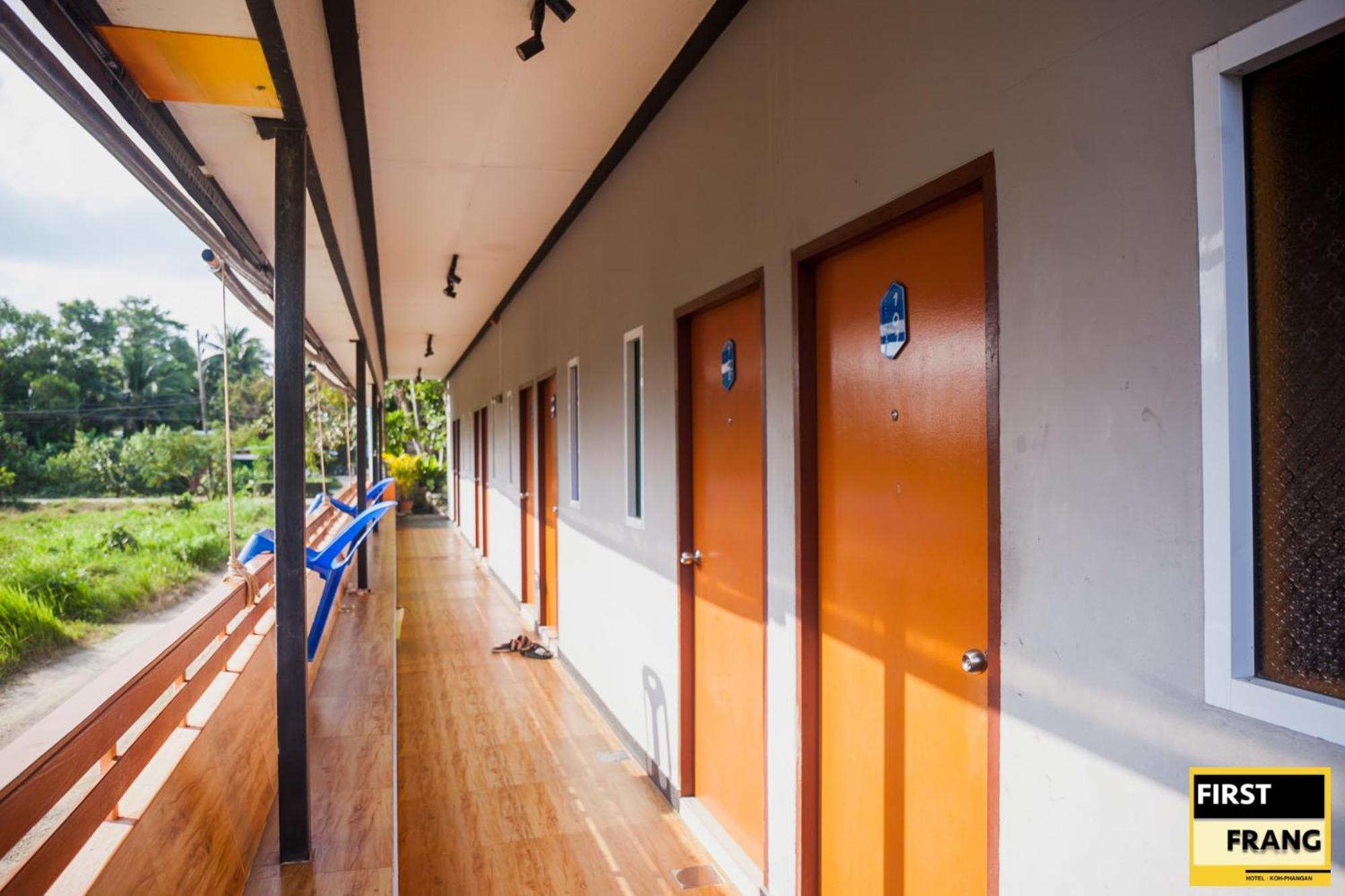 First&Frang Hotel-SHA Extra Plus Thong Sala Exterior foto