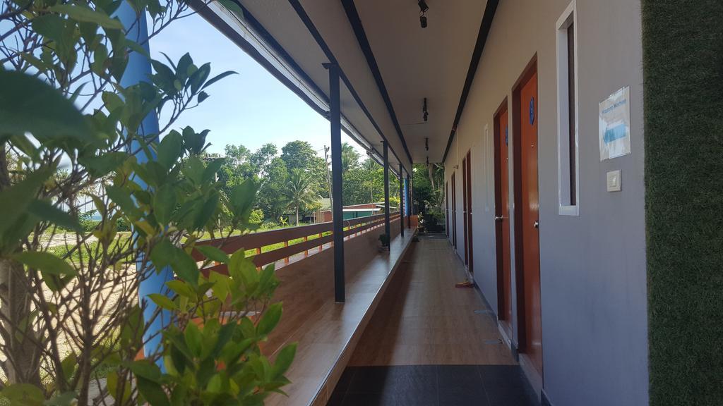 First&Frang Hotel-SHA Extra Plus Thong Sala Exterior foto